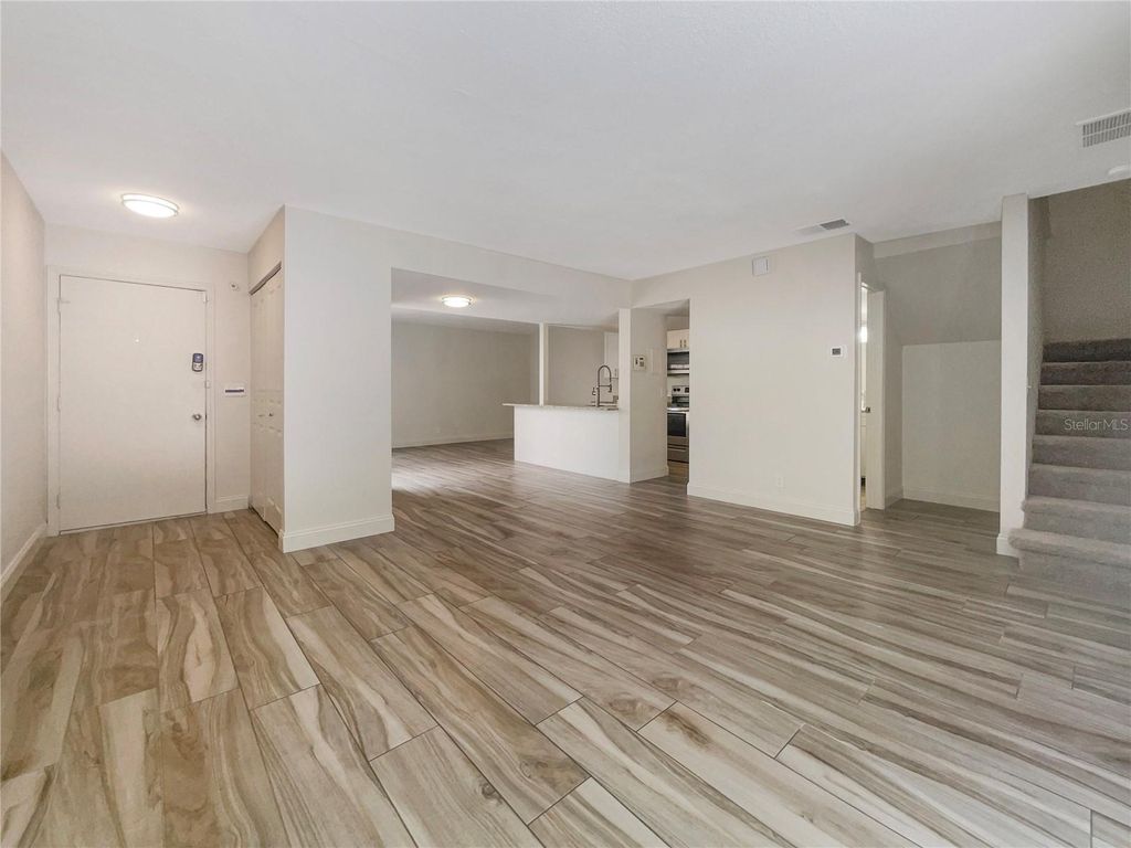 Photo of 1052 Longfellow Circle, Sarasota, FL 34243 (MLS # O6224828)