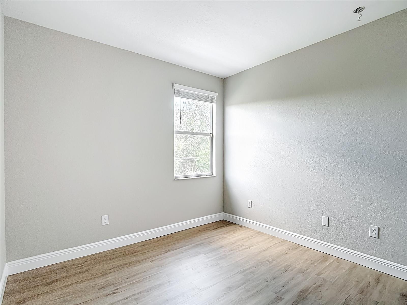 SUMMER GATE TWNHMS - Residential