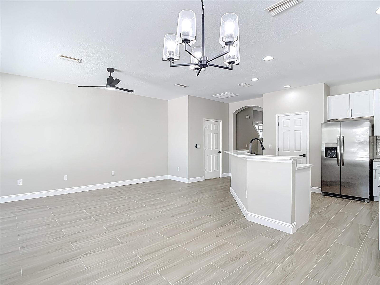 SUMMER GATE TWNHMS - Residential