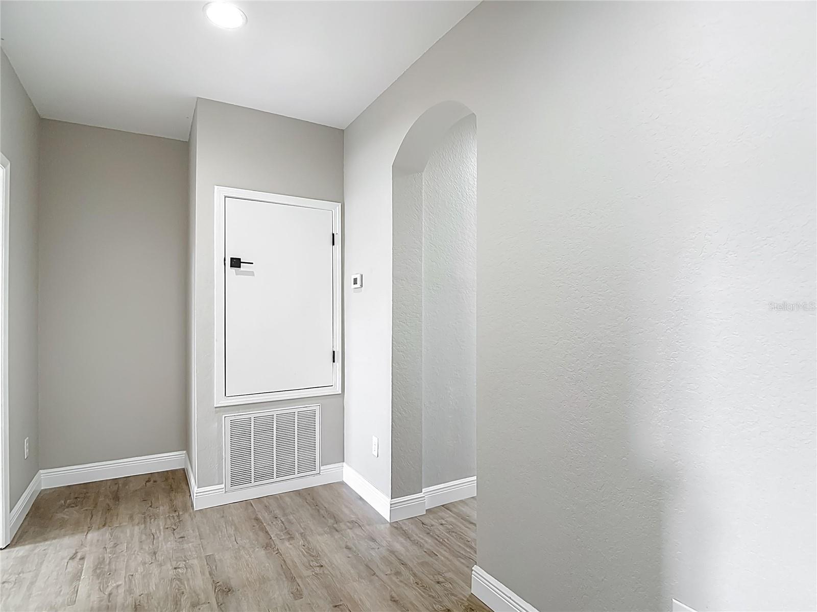 SUMMER GATE TWNHMS - Residential