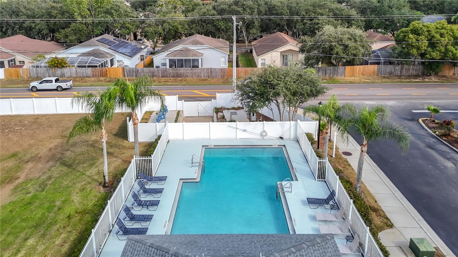 SUMMER GATE TWNHMS - Residential