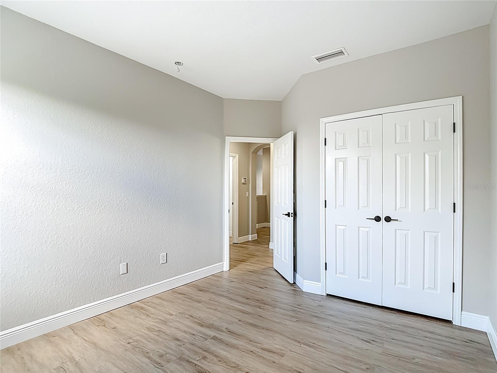 SUMMER GATE TWNHMS - Residential