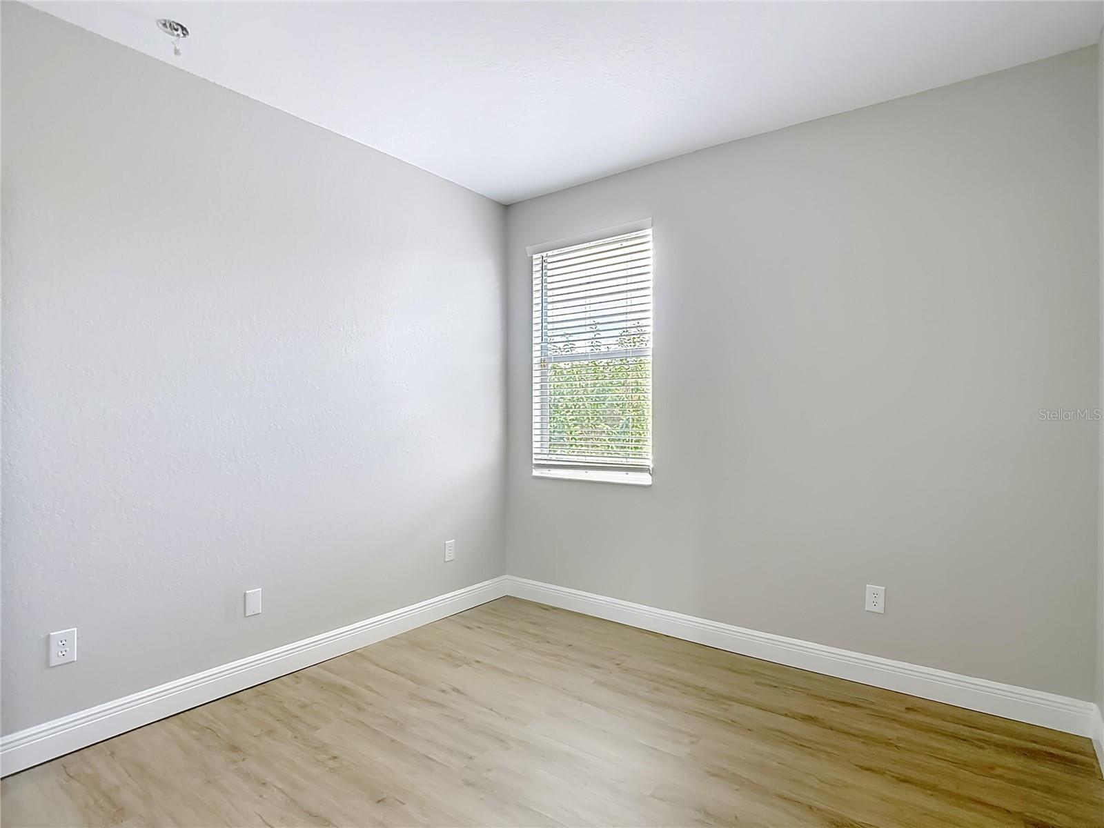 SUMMER GATE TWNHMS - Residential