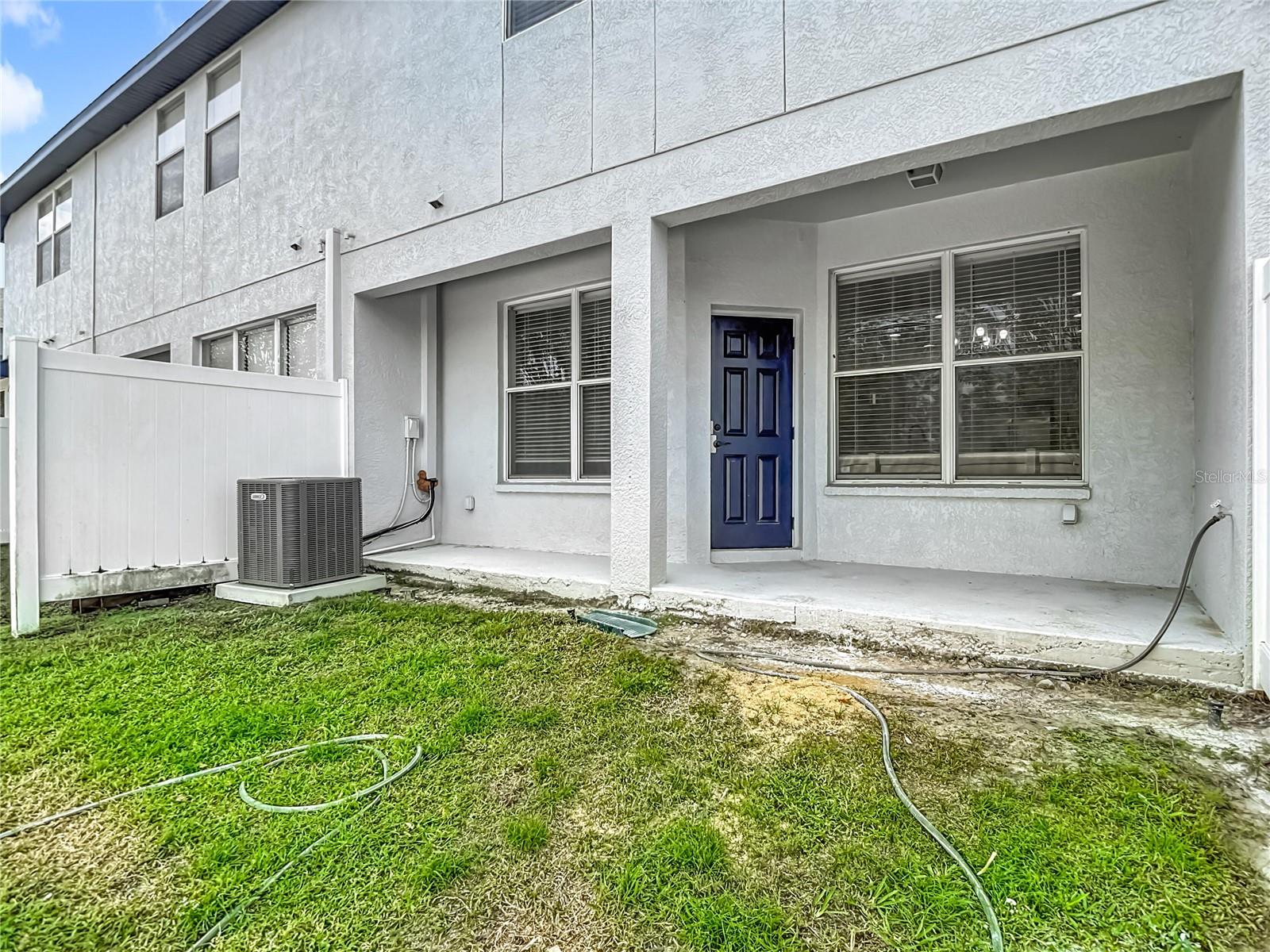 SUMMER GATE TWNHMS - Residential