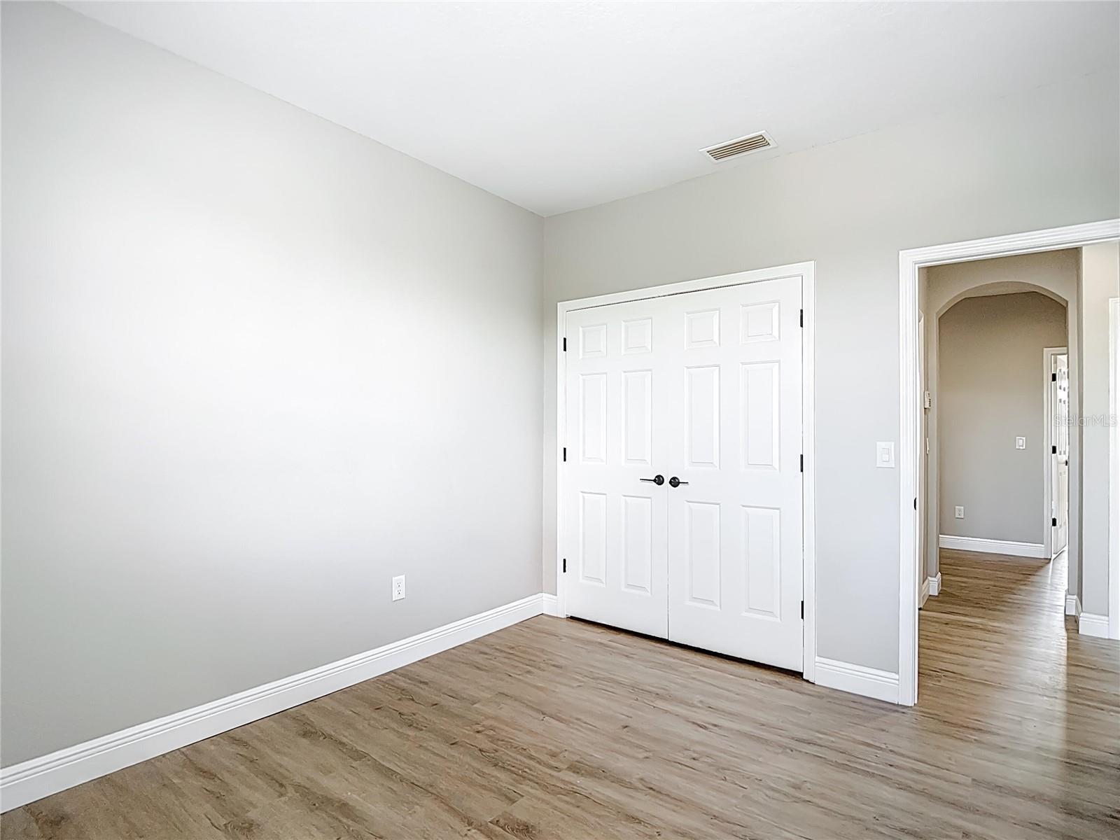 SUMMER GATE TWNHMS - Residential