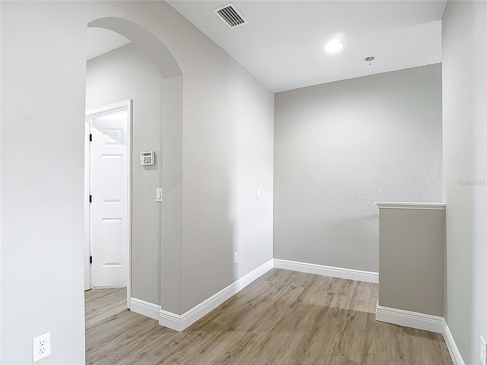 SUMMER GATE TWNHMS - Residential