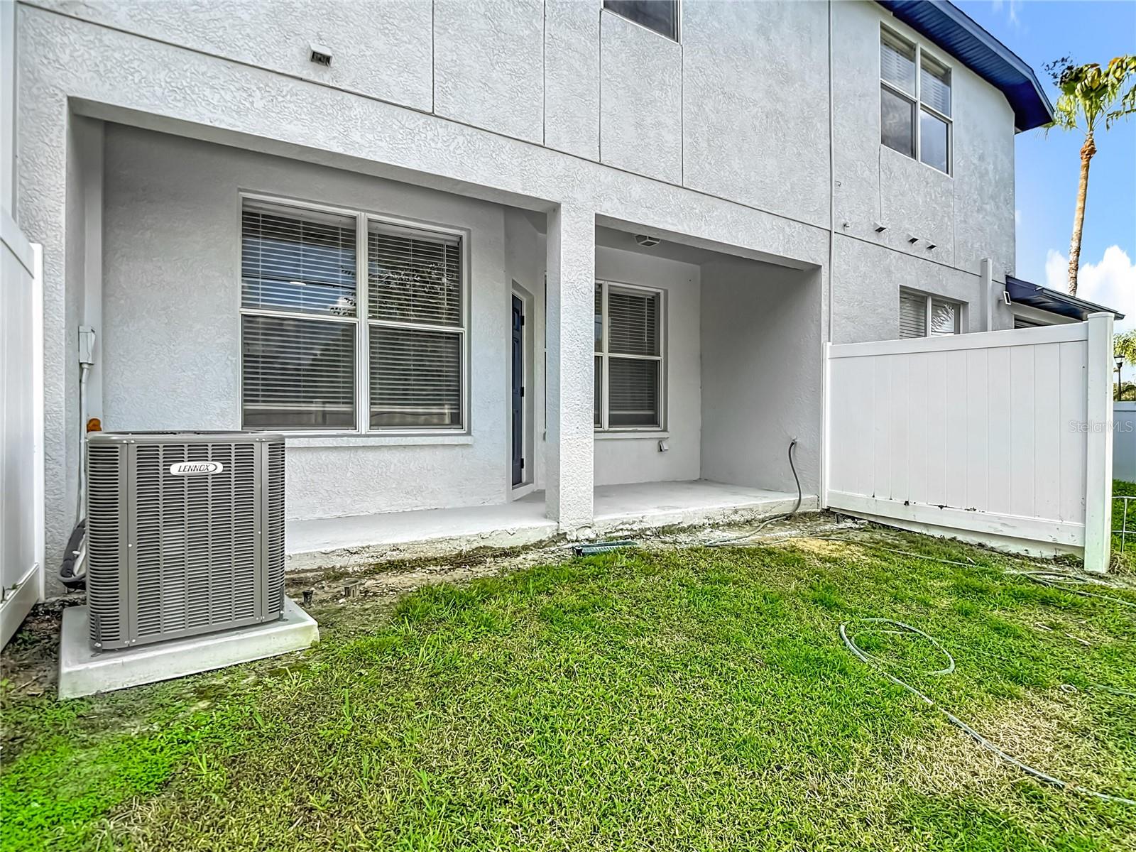 SUMMER GATE TWNHMS - Residential