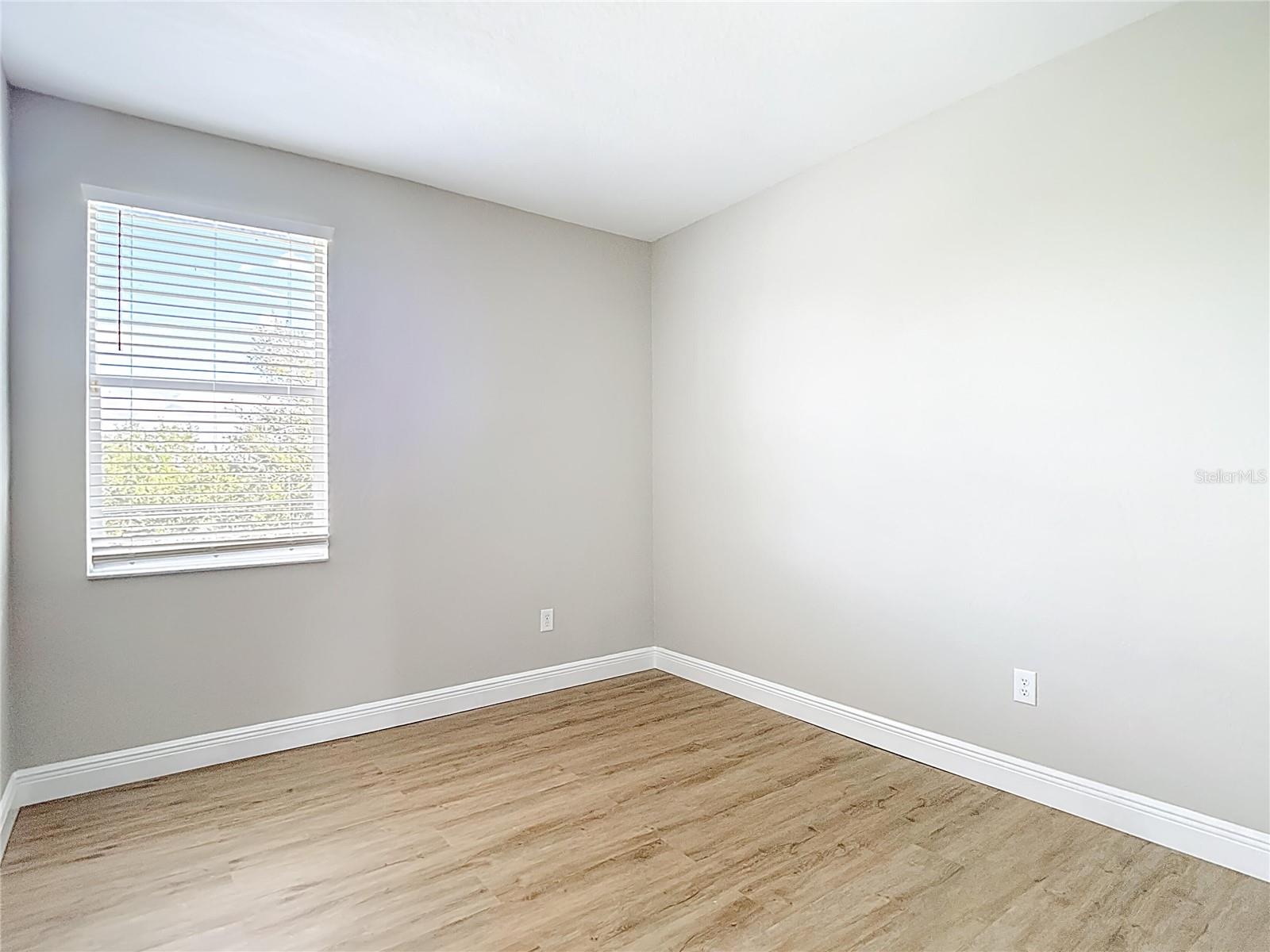 SUMMER GATE TWNHMS - Residential