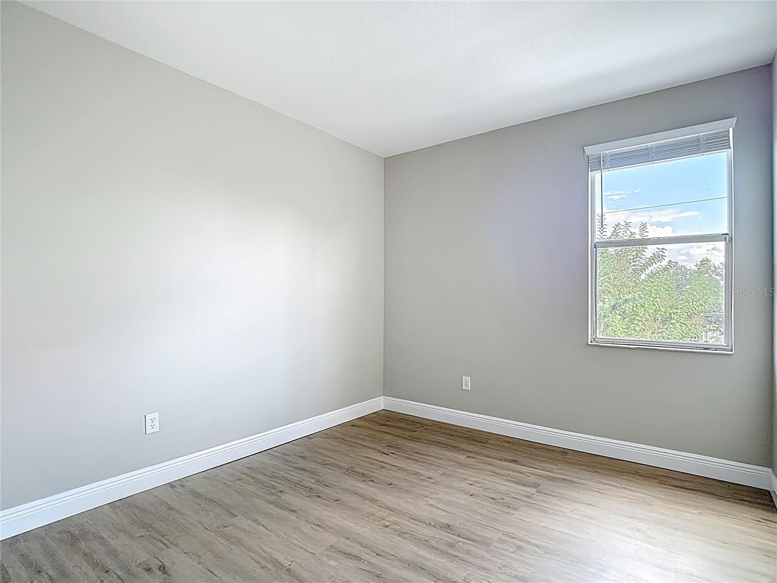 SUMMER GATE TWNHMS - Residential