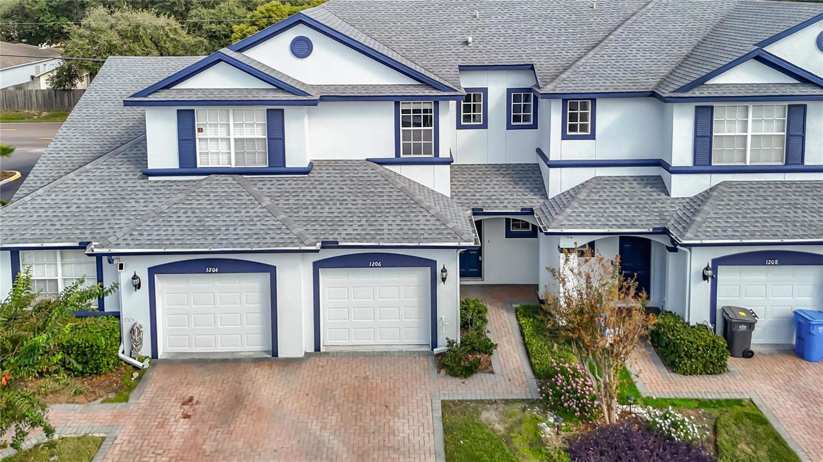 SUMMER GATE TWNHMS - Residential