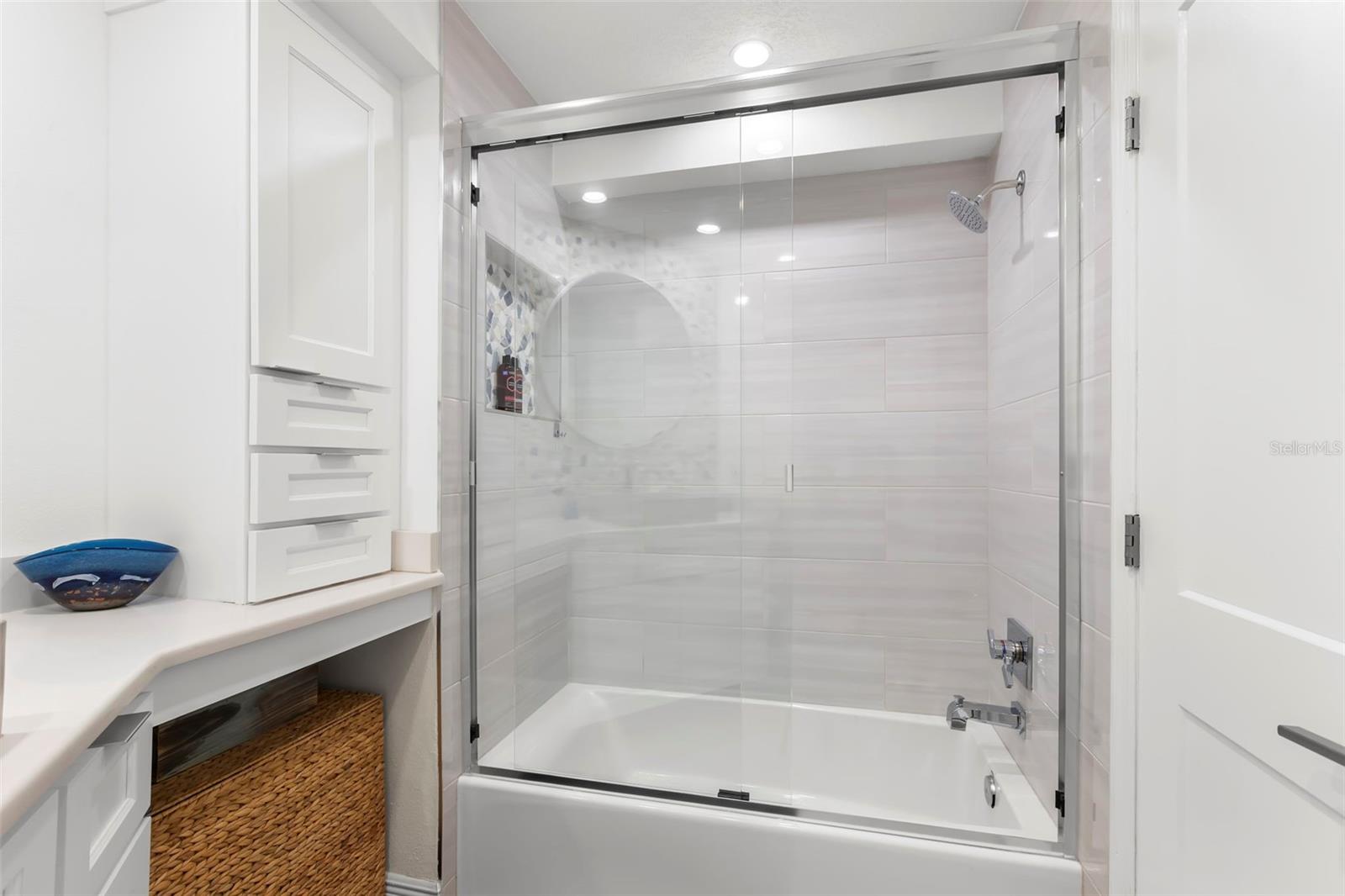 CURLEW LANDINGS - Residential