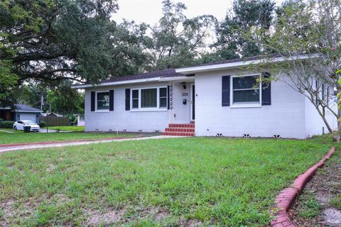 A home in LAKELAND