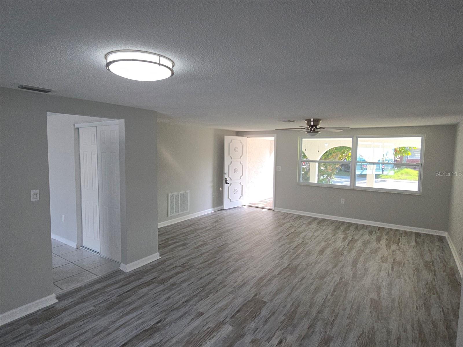 EMBASSY HILLS - Residential