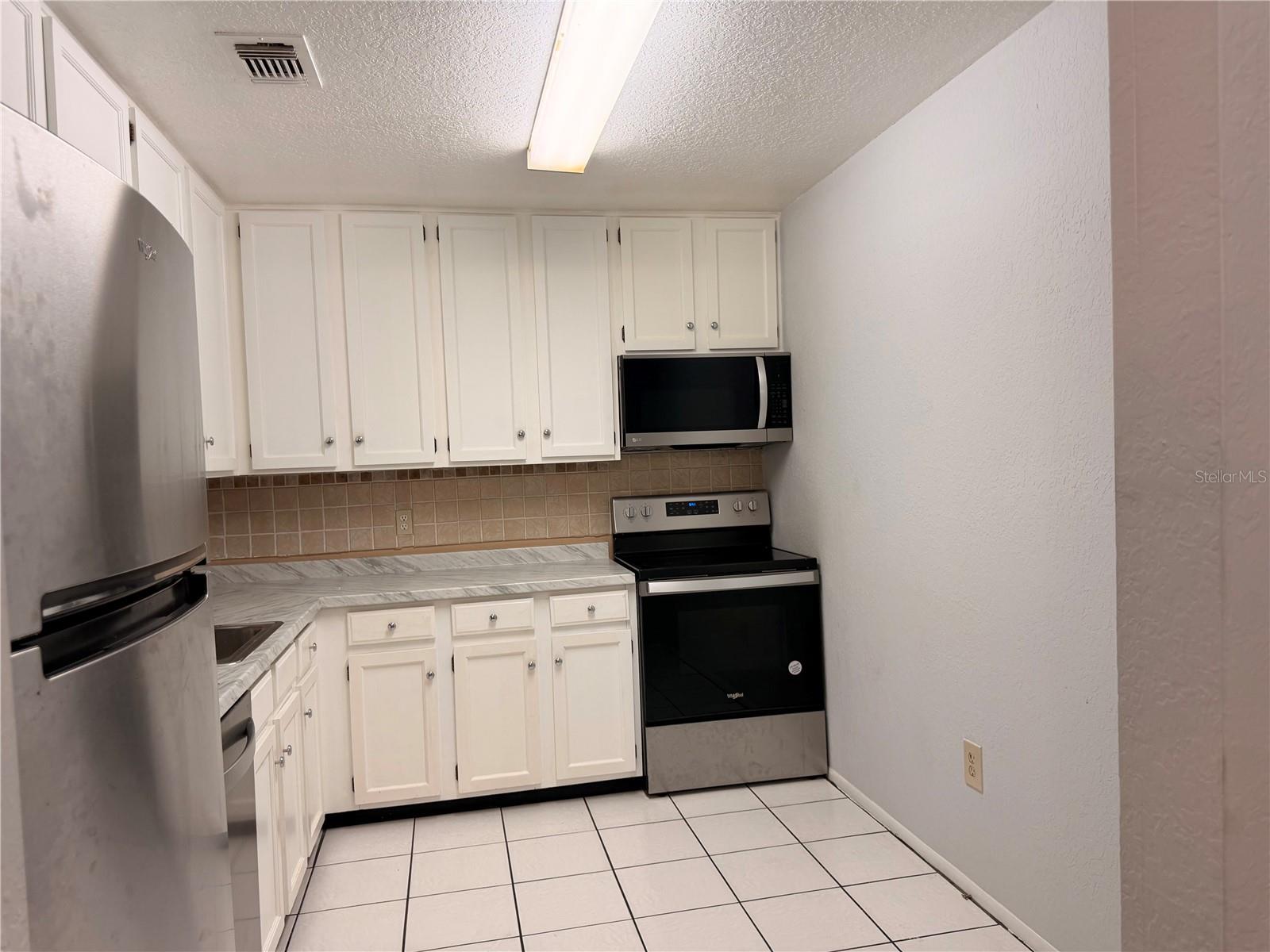 CYPRESS POINTE/LK ORLANDO - Residential