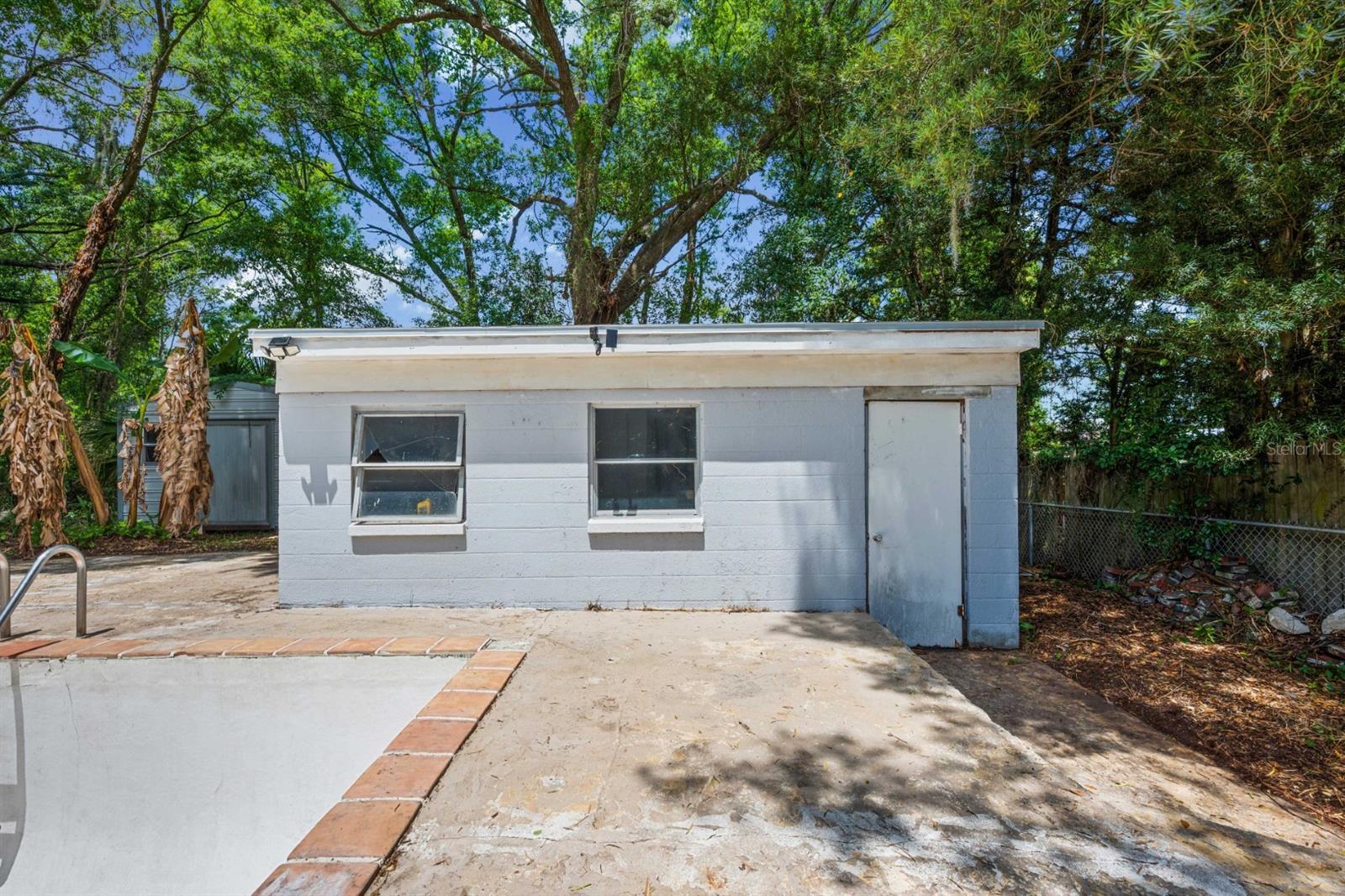 BELL SHOALS GARDENS - Residential