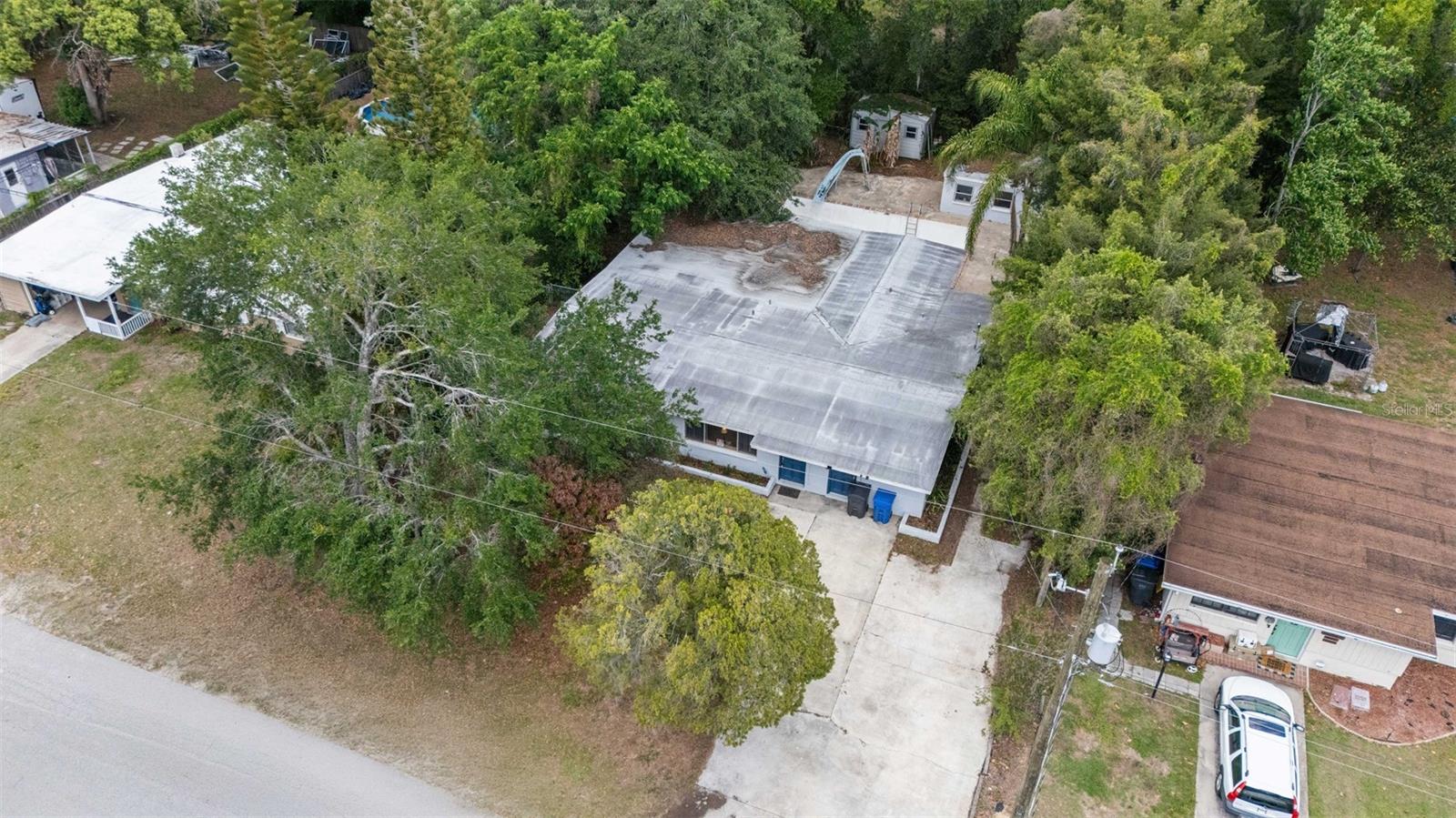 BELL SHOALS GARDENS - Residential