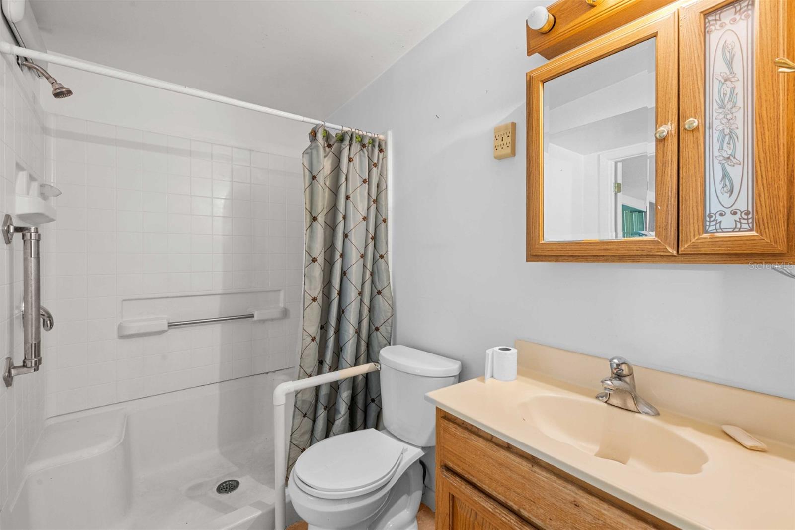 BELL SHOALS GARDENS - Residential