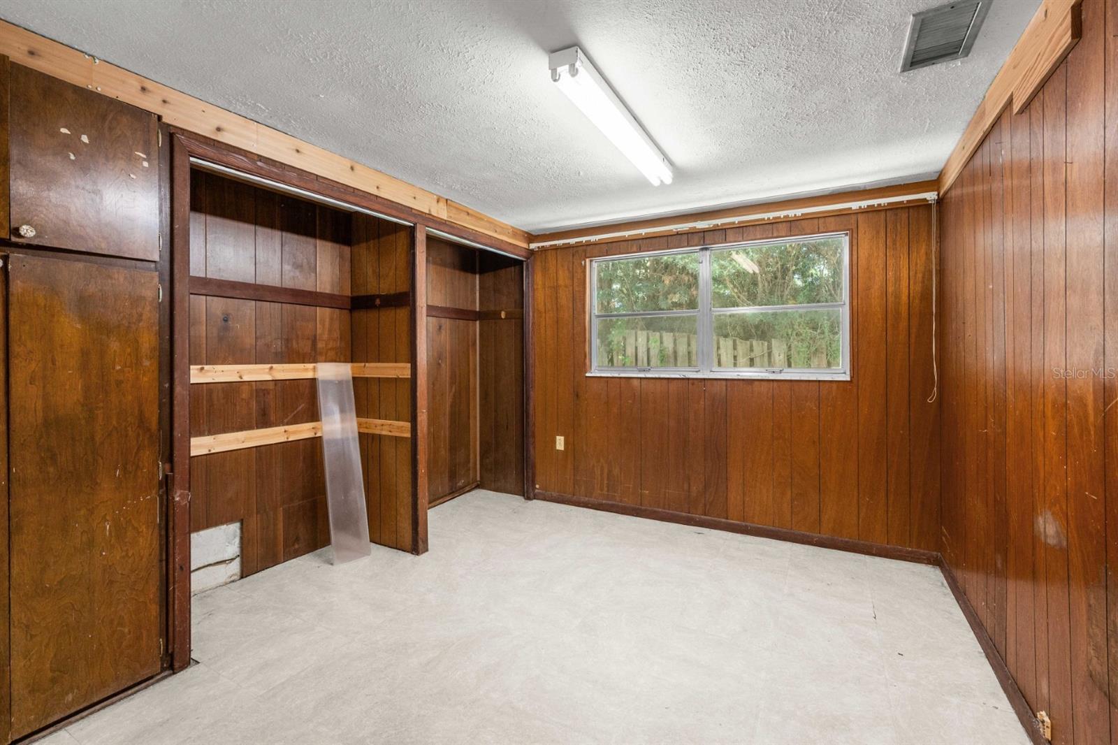 BELL SHOALS GARDENS - Residential