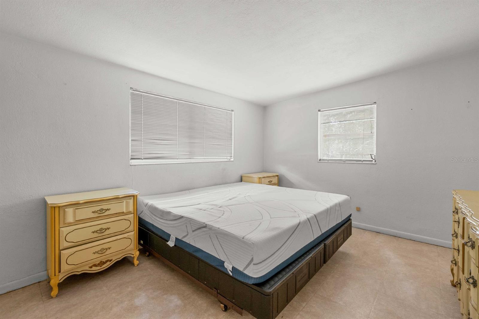 BELL SHOALS GARDENS - Residential