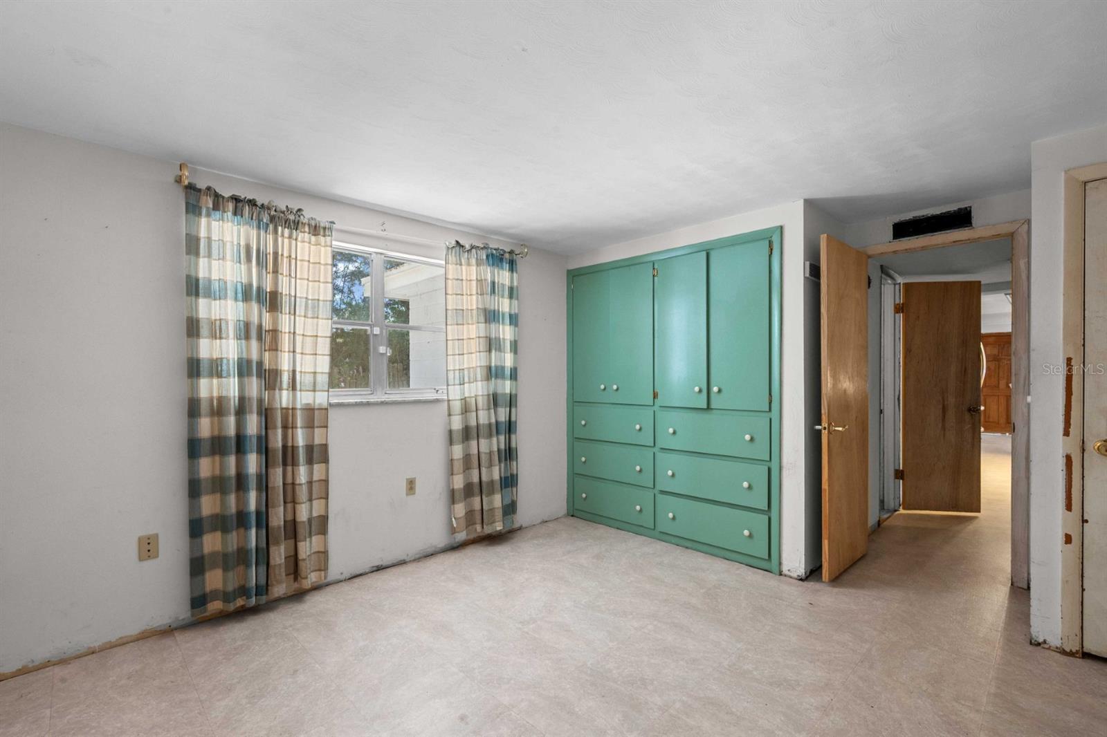 BELL SHOALS GARDENS - Residential