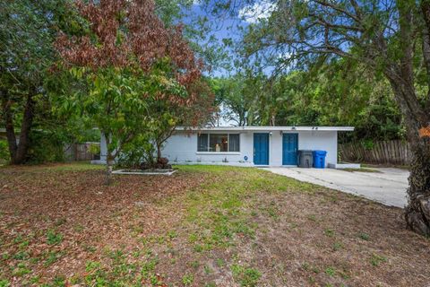 Photo of 924 Valmar Street, Brandon, FL 33511 (MLS # TB8498469)