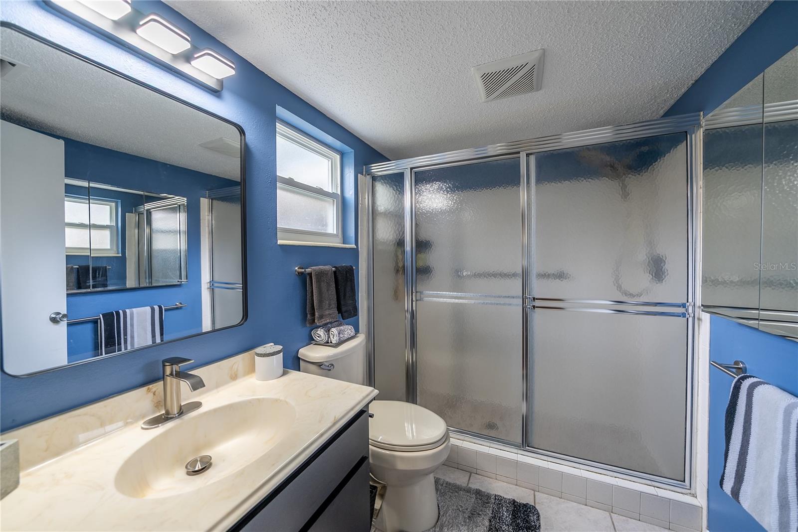 CIRCLE SQUARE WOODS - Residential