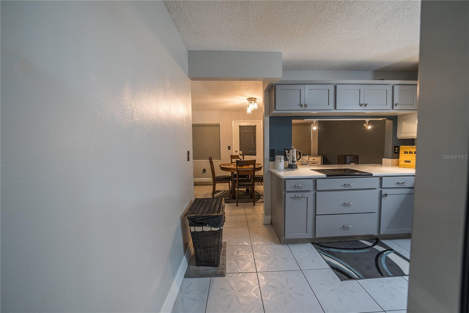 CIRCLE SQUARE WOODS - Residential