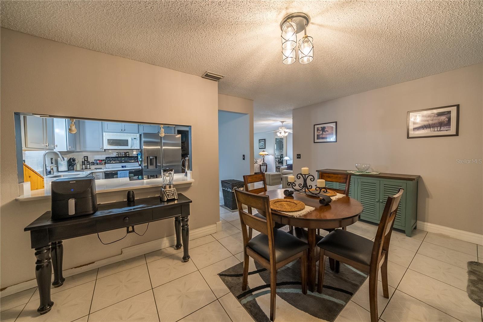 CIRCLE SQUARE WOODS - Residential