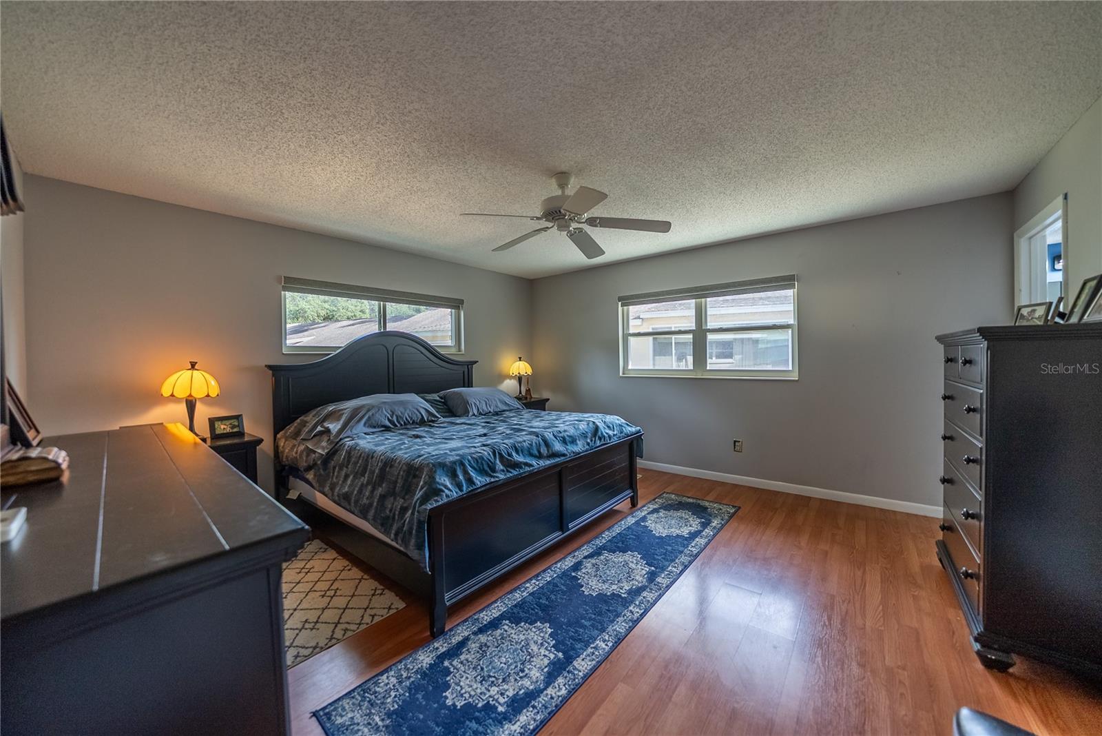 CIRCLE SQUARE WOODS - Residential