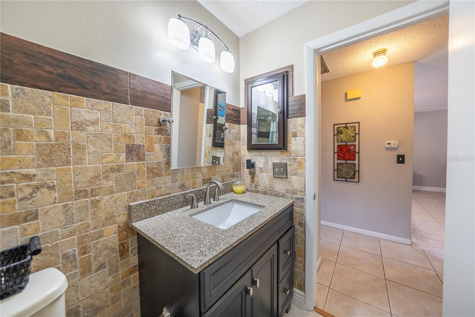 CIRCLE SQUARE WOODS - Residential