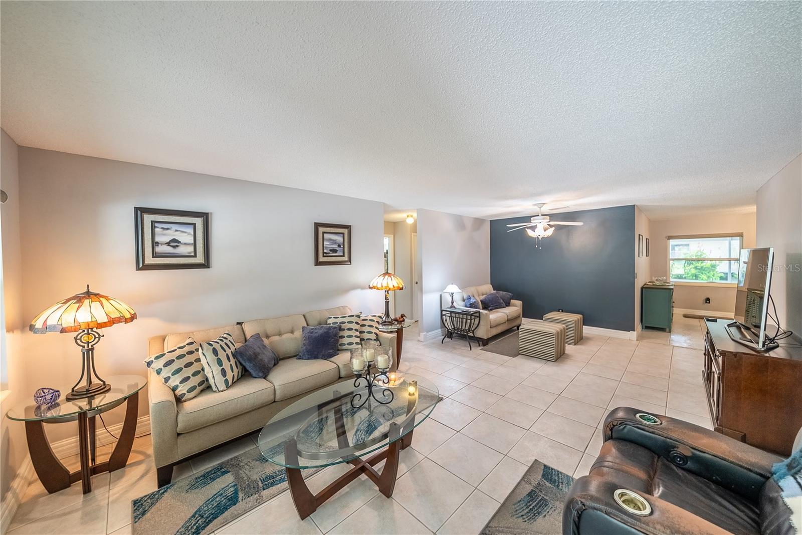 CIRCLE SQUARE WOODS - Residential