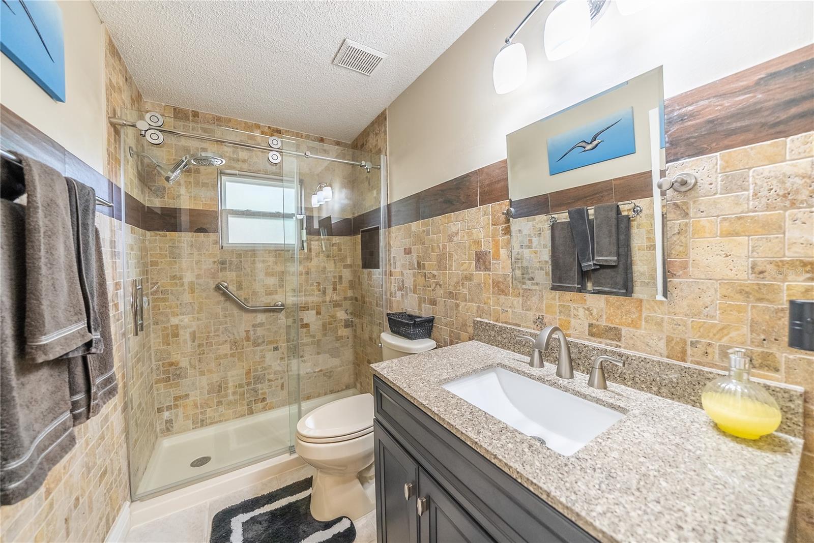 CIRCLE SQUARE WOODS - Residential