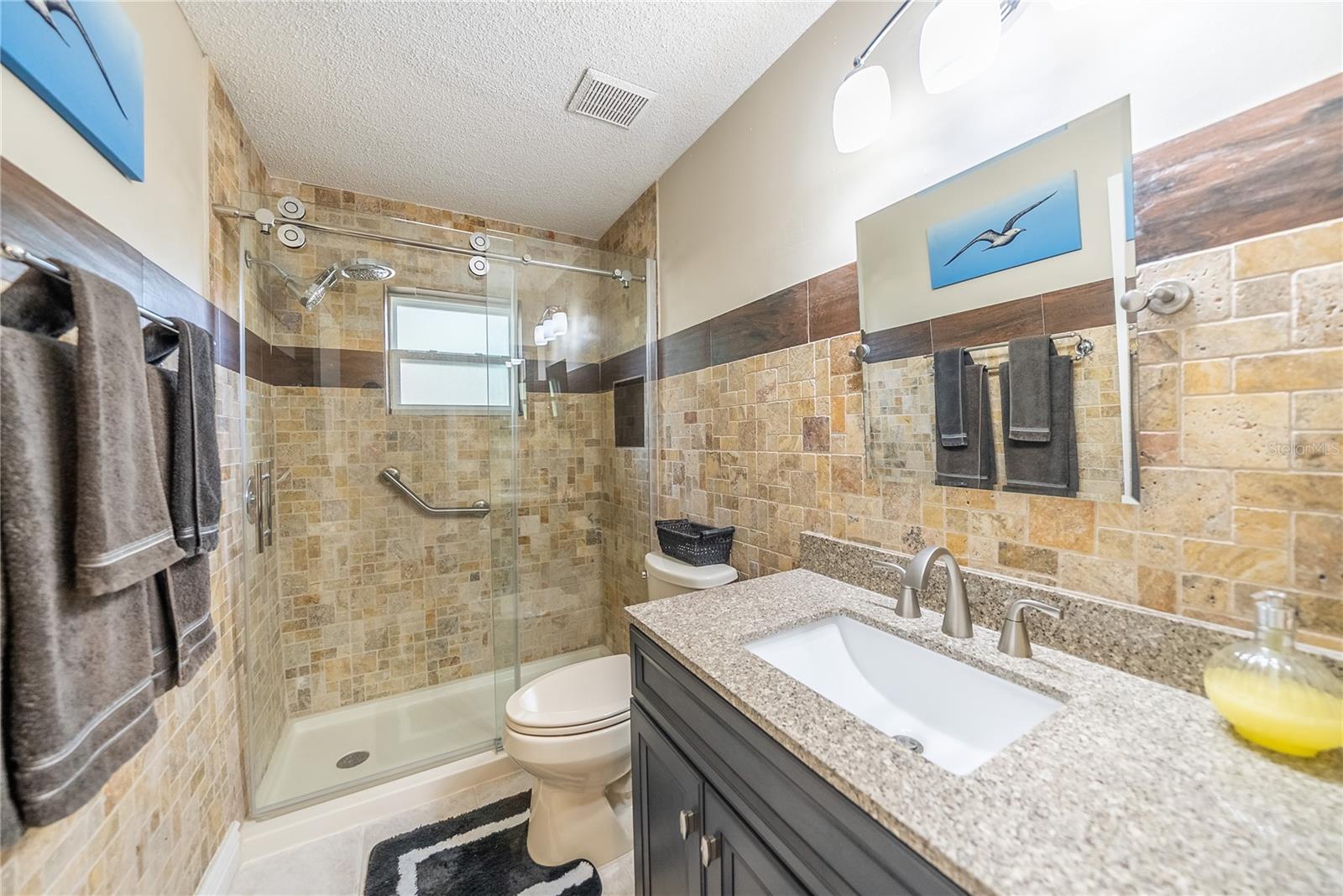 CIRCLE SQUARE WOODS - Residential