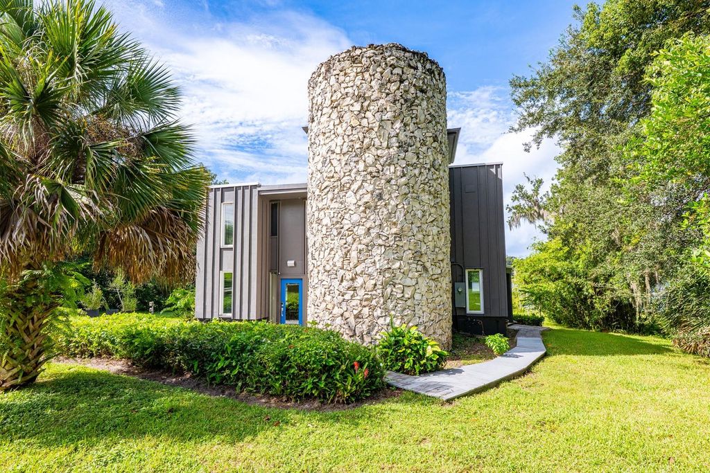 Photo of 224 Adelaide Boulevard, Altamonte Springs, FL 32701 (MLS # O6342000)