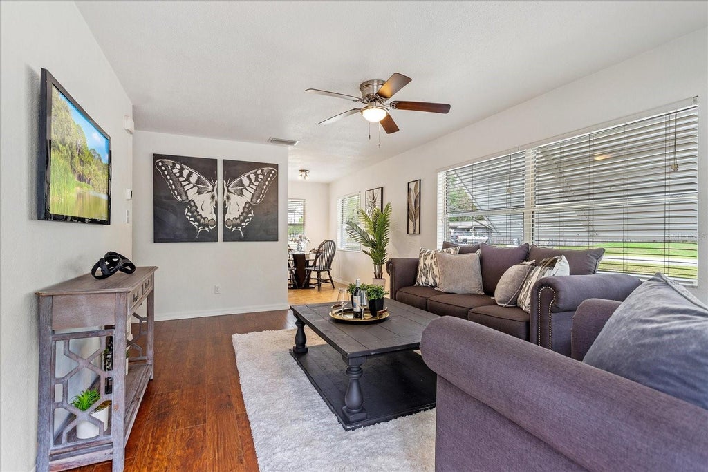 Photo of 104 N Driftwood Lane, Sanford, FL 32773 (MLS # O6423696)