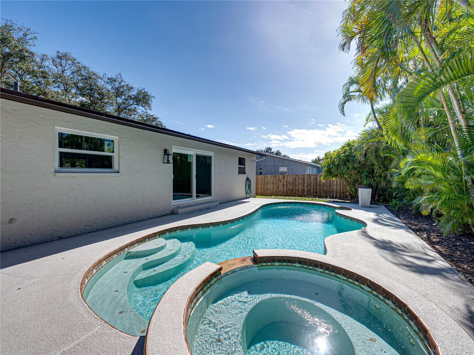 SHORE ACRES SEC 1 TWIN LAKES ADD - Residential