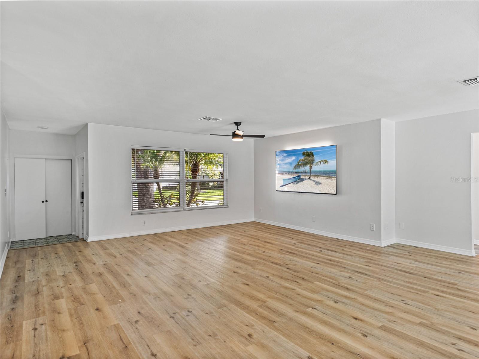 SHORE ACRES SEC 1 TWIN LAKES ADD - Residential