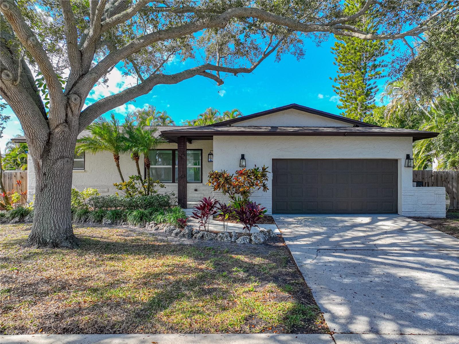 SHORE ACRES SEC 1 TWIN LAKES ADD - Residential