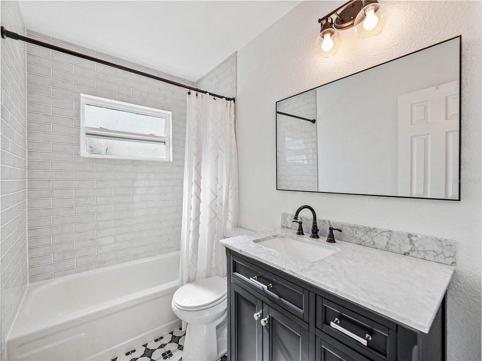 SHORE ACRES SEC 1 TWIN LAKES ADD - Residential