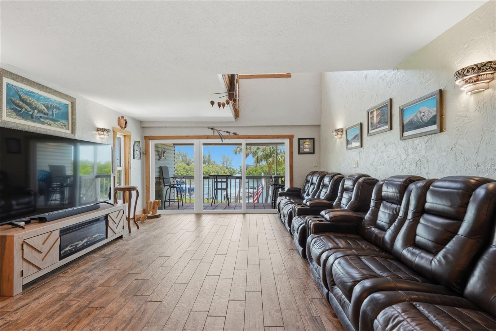 1375 PINELLAS BAYWAY S 39