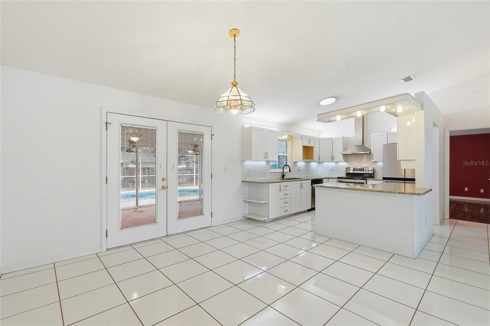 CITRUS MANOR - Residential