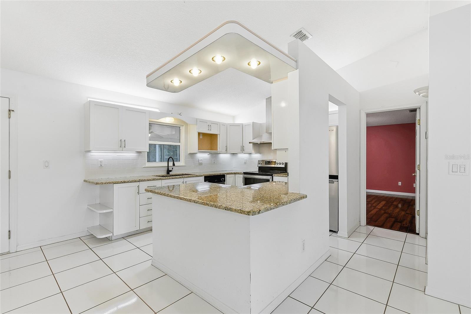 CITRUS MANOR - Residential