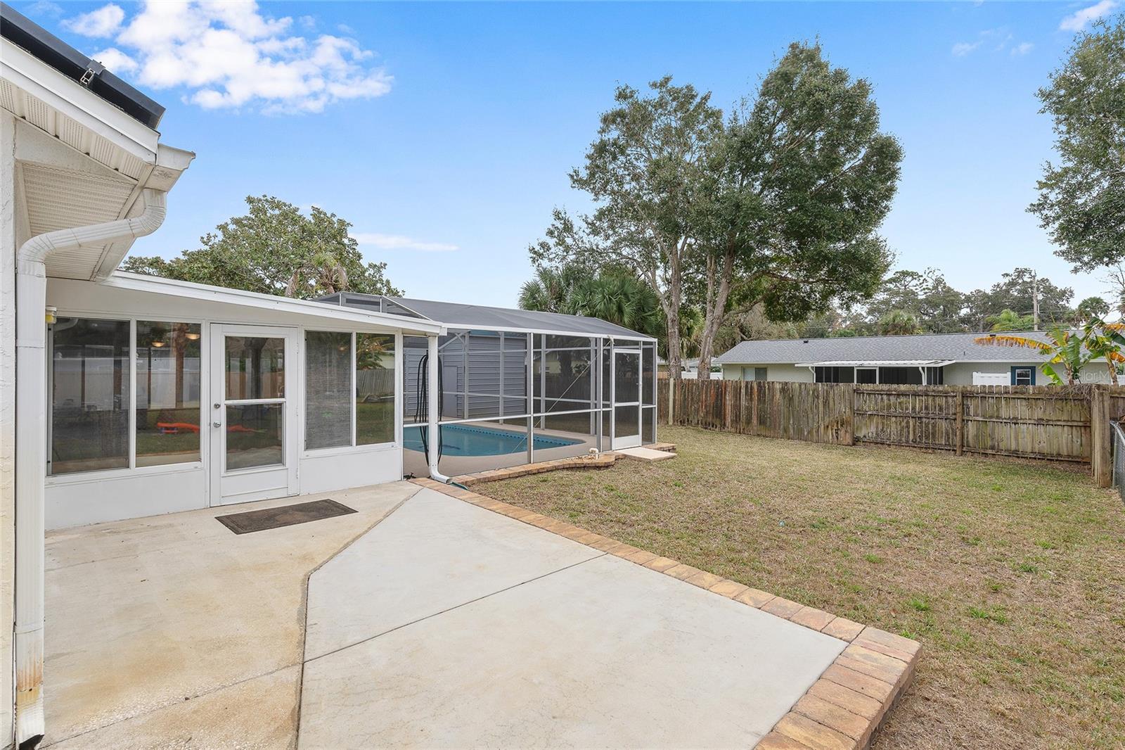 CITRUS MANOR - Residential