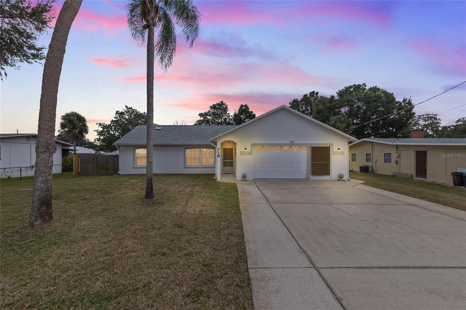 CITRUS MANOR - Residential