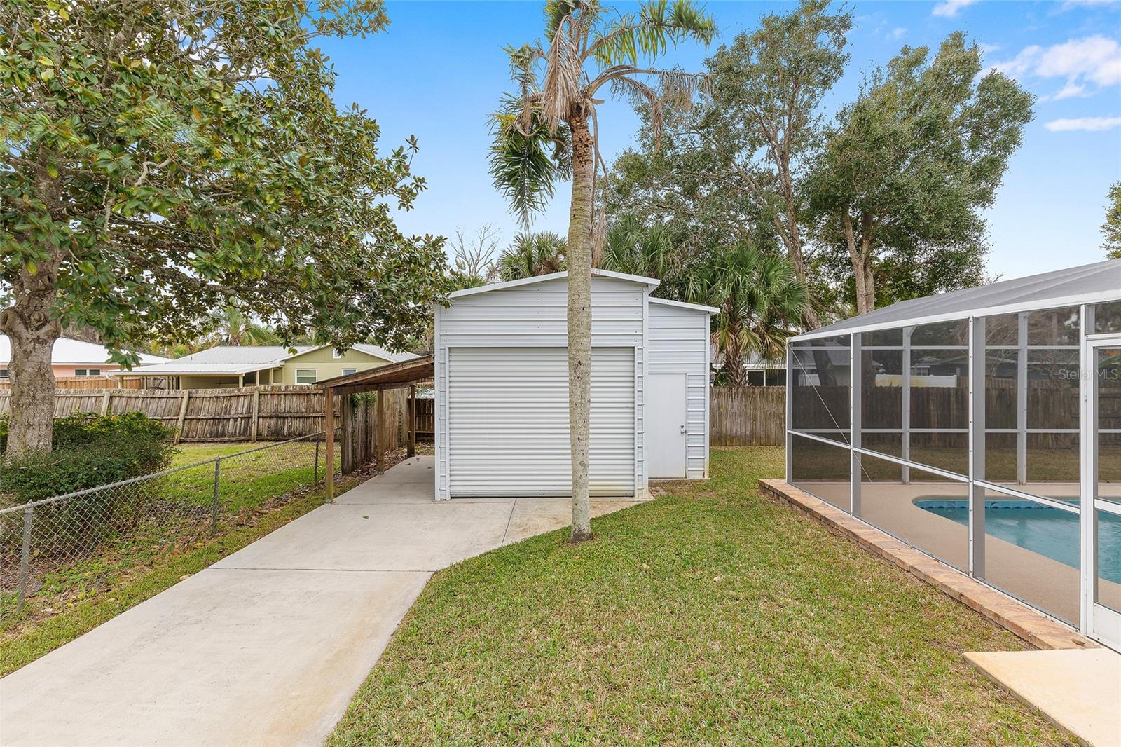 CITRUS MANOR - Residential