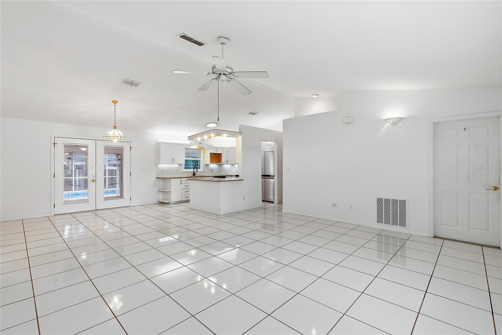 CITRUS MANOR - Residential