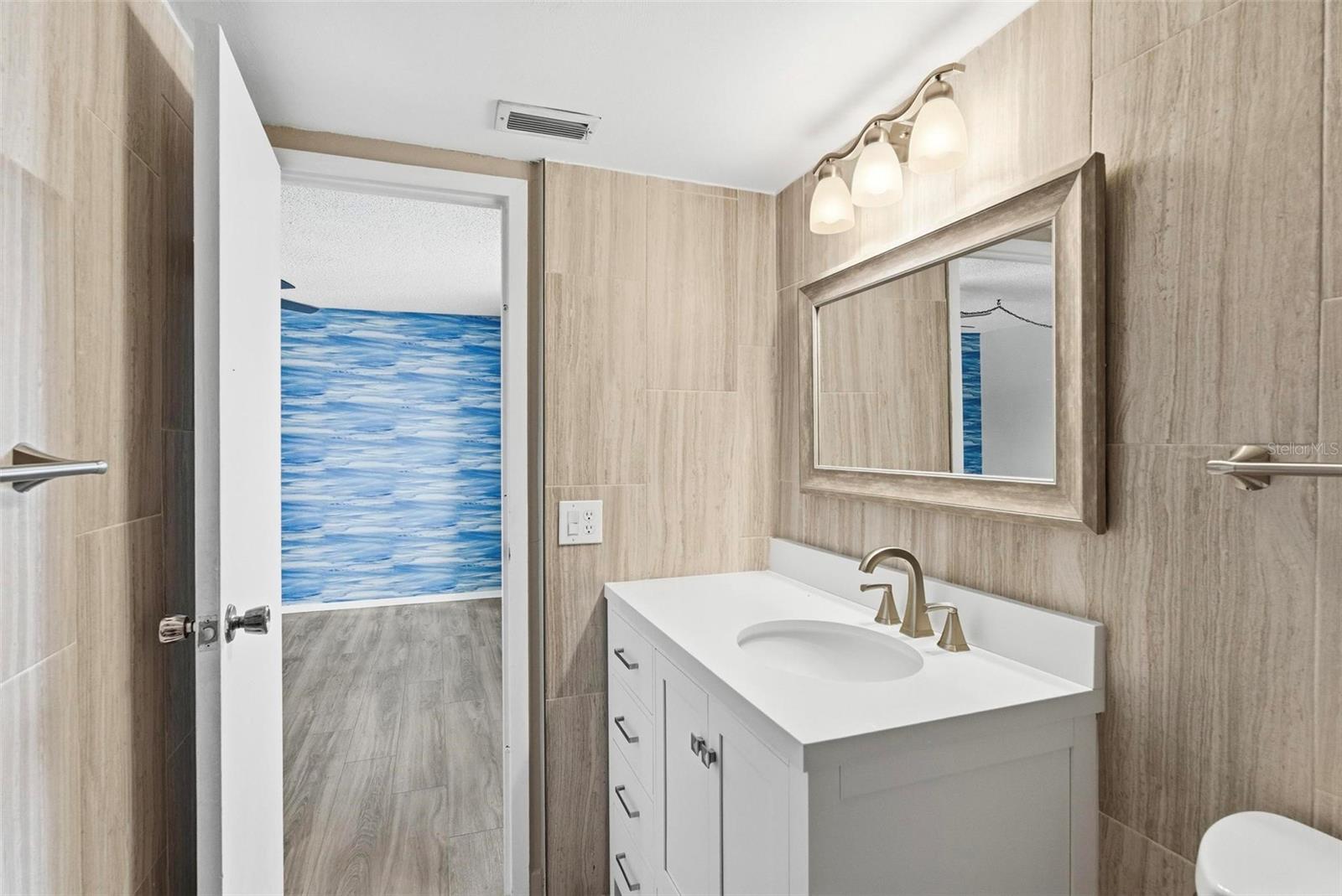 BAYSHORE BATH & TENNIS CLUB CONDO - Residential