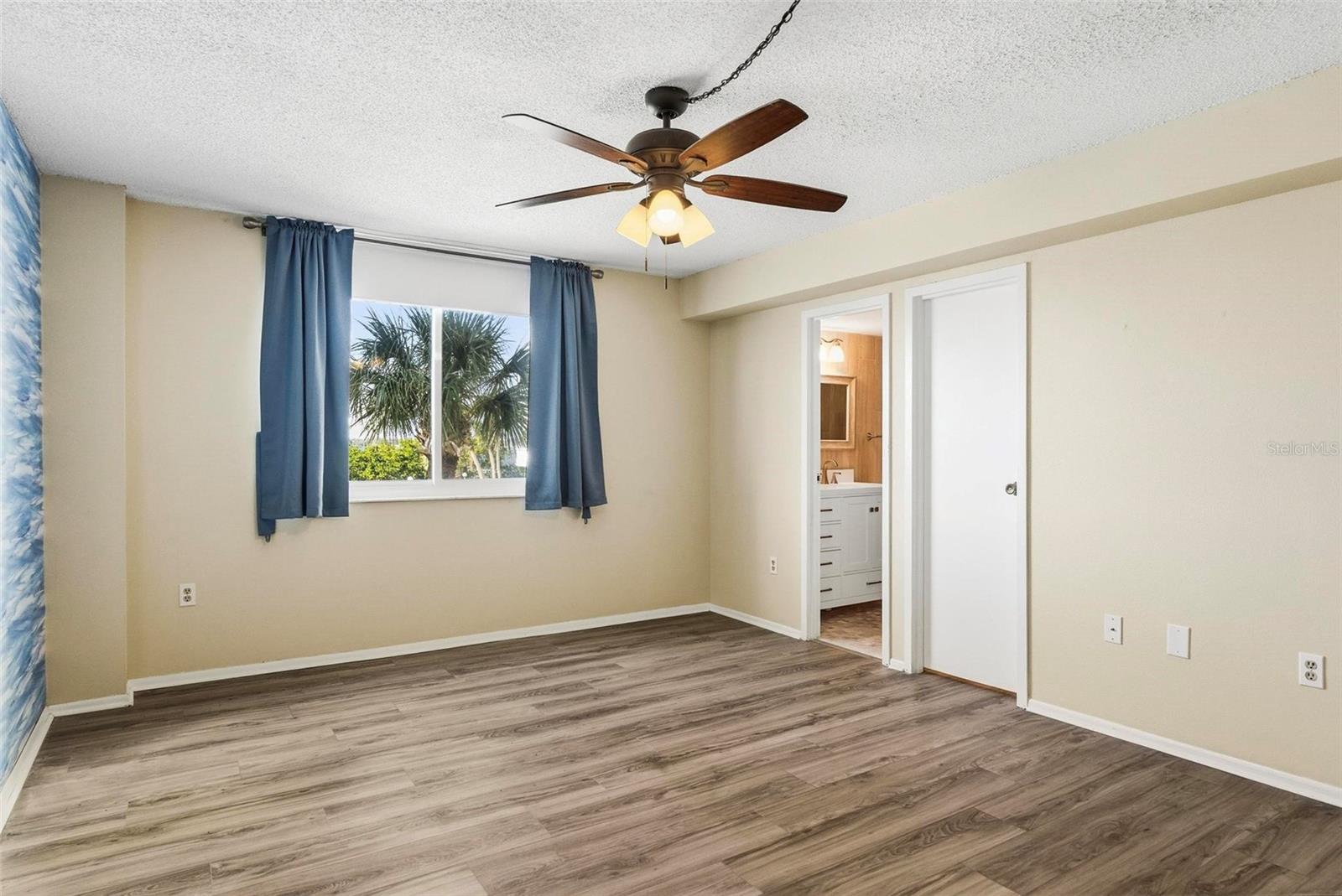 BAYSHORE BATH & TENNIS CLUB CONDO - Residential