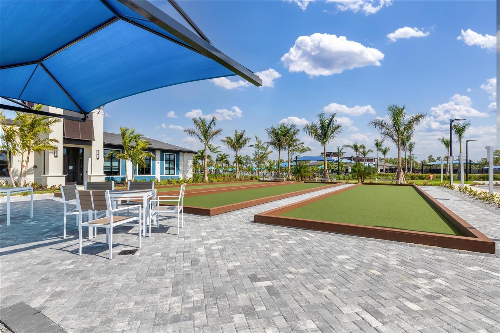 WELLEN PARK GOLF & COUNTRY CLUB - Residential