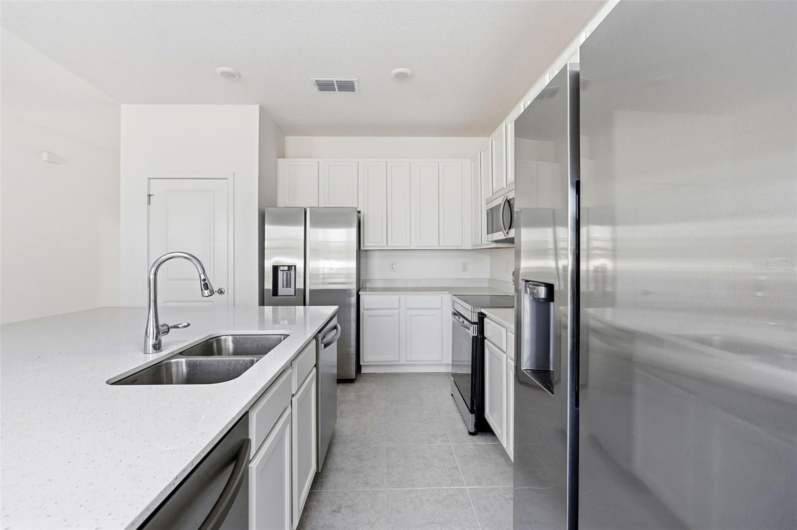 BELLAVIDA PH 2C - Residential Lease